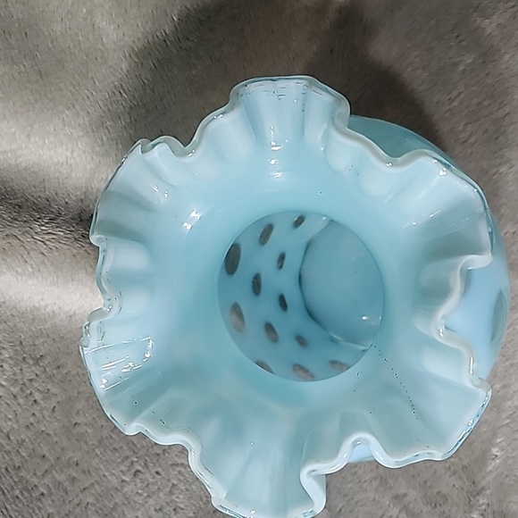 VINTAGE FENTON OPALESCENT BLUE COIN DOT GLASS 9" DOUBLE CRIMPED VASE - Picture 3 of 6